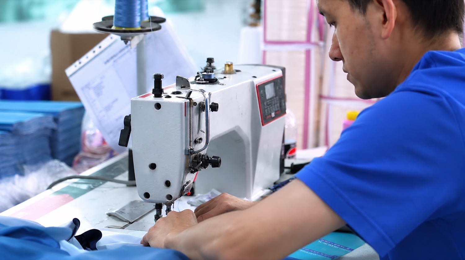Huatop neoprene sewing workshop for custom OEM production