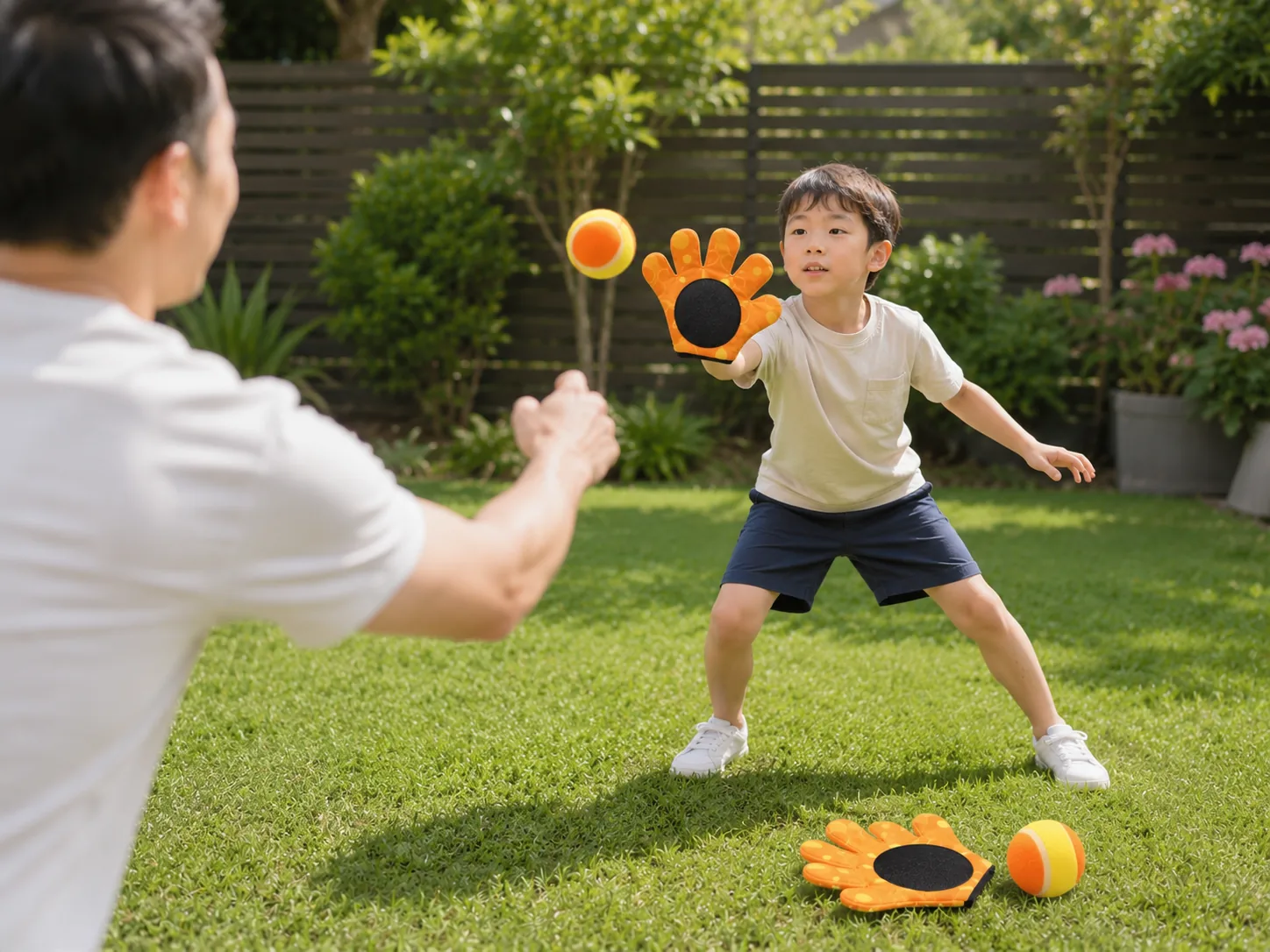 Glove catch set with hand-shaped paddle and ball