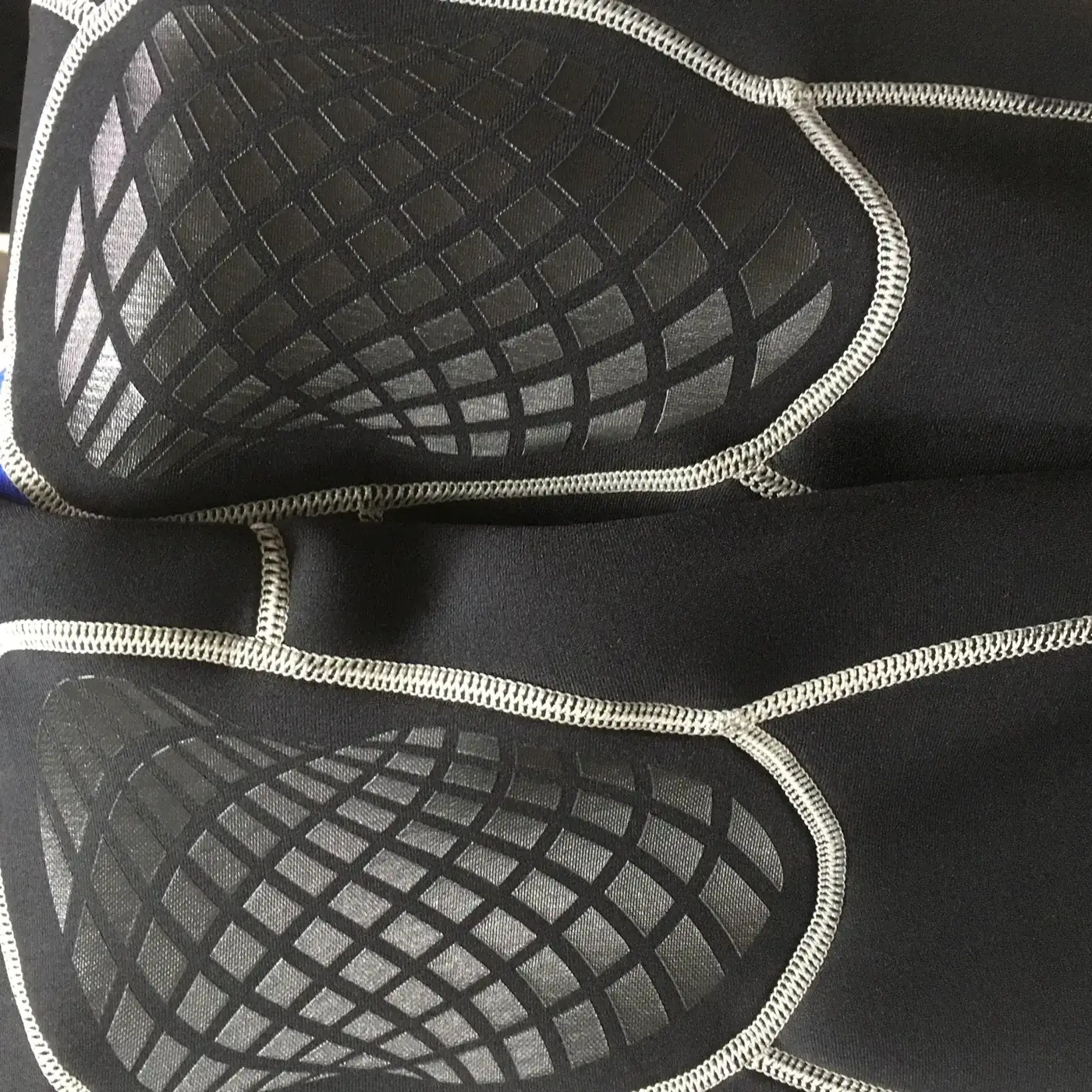 Knee reinforcement detail